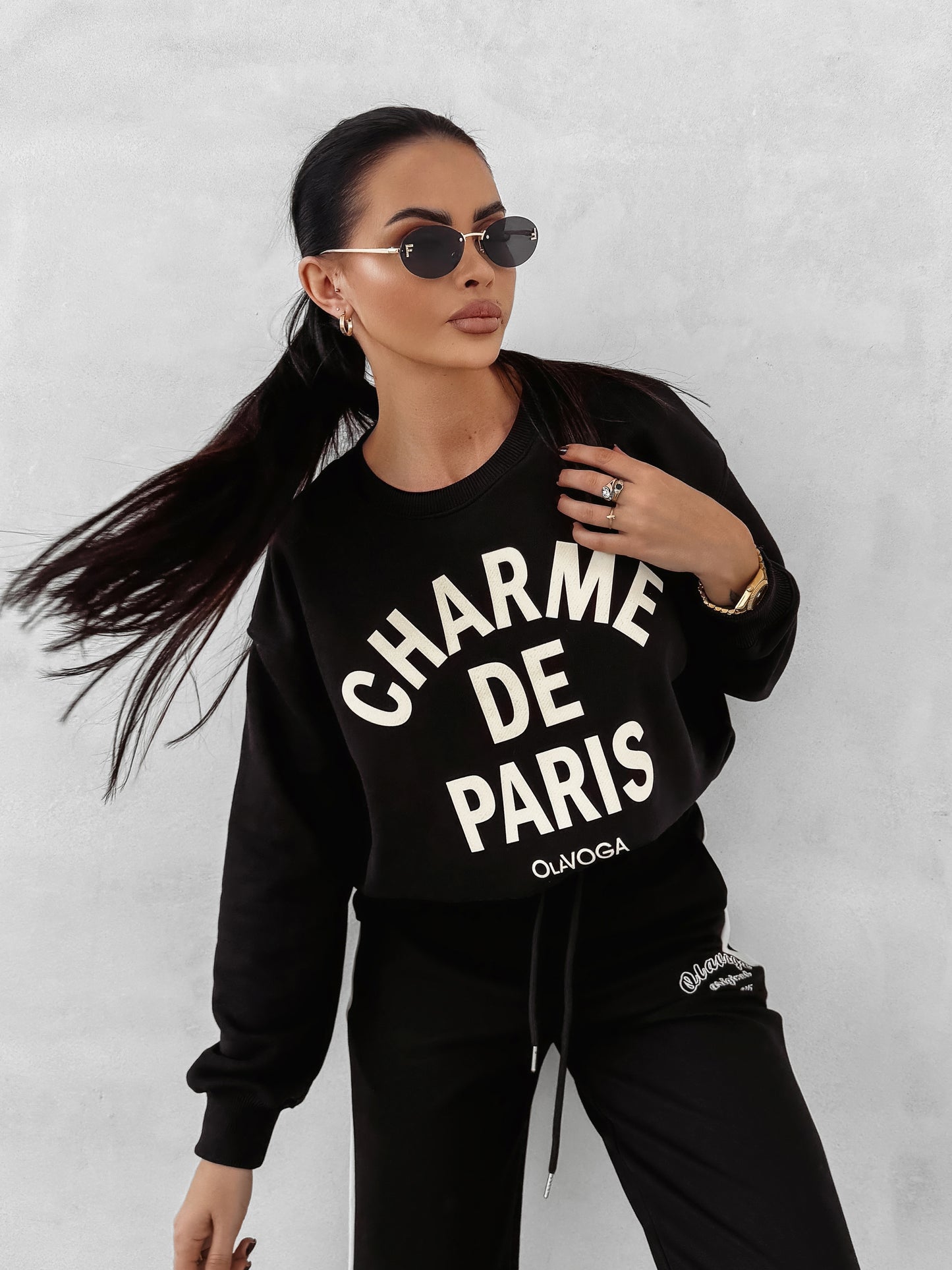 Charm Pulcsi Fekete