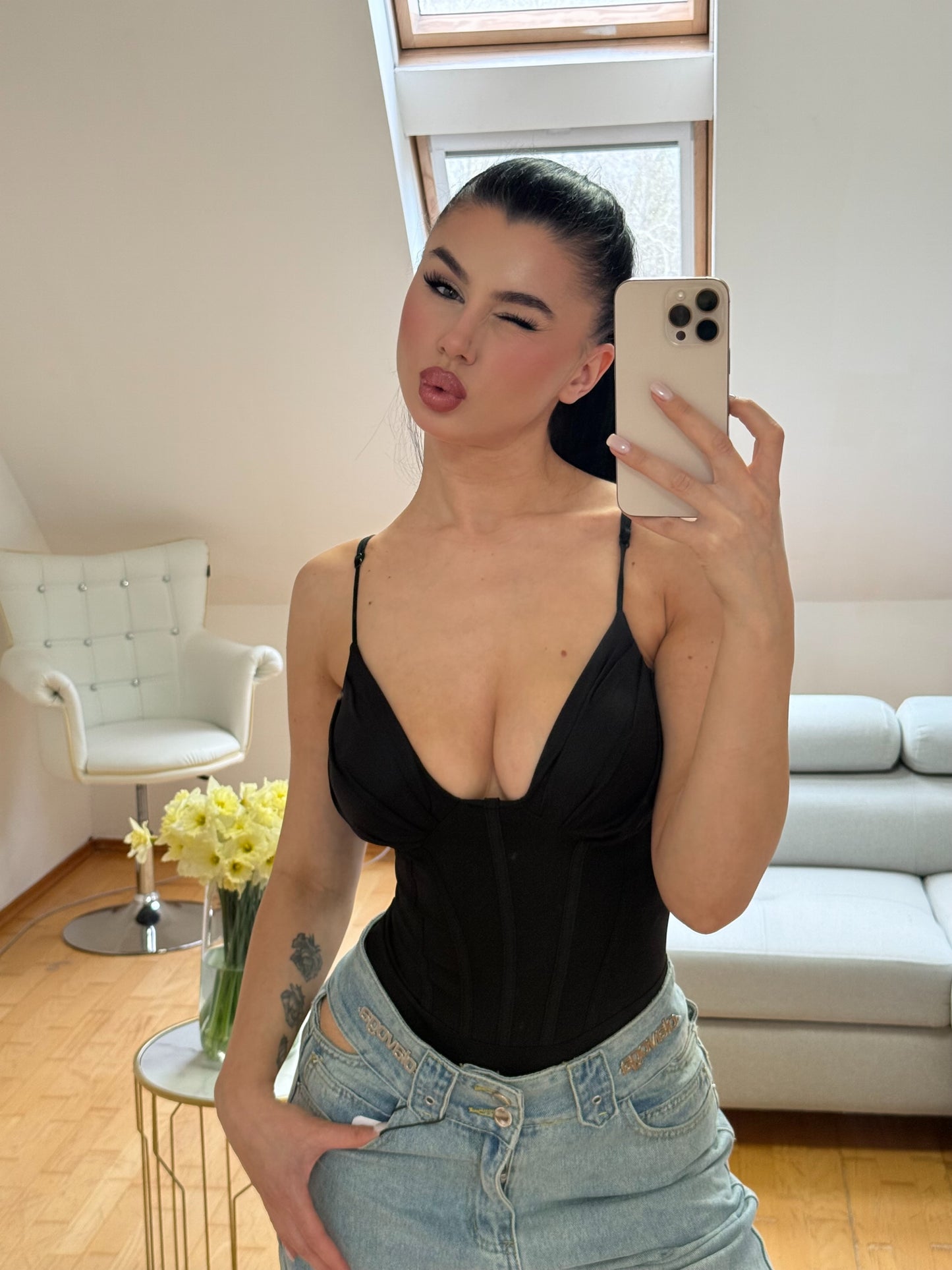 Floral Muse Body Fekete