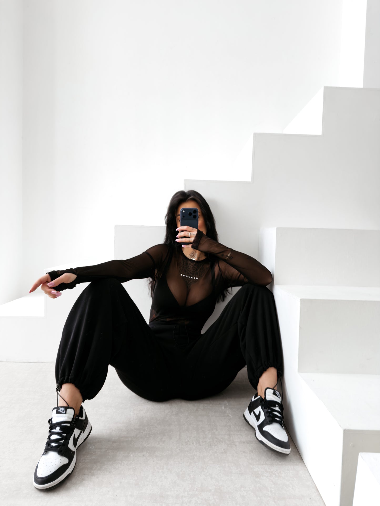 Ameli Body Fekete