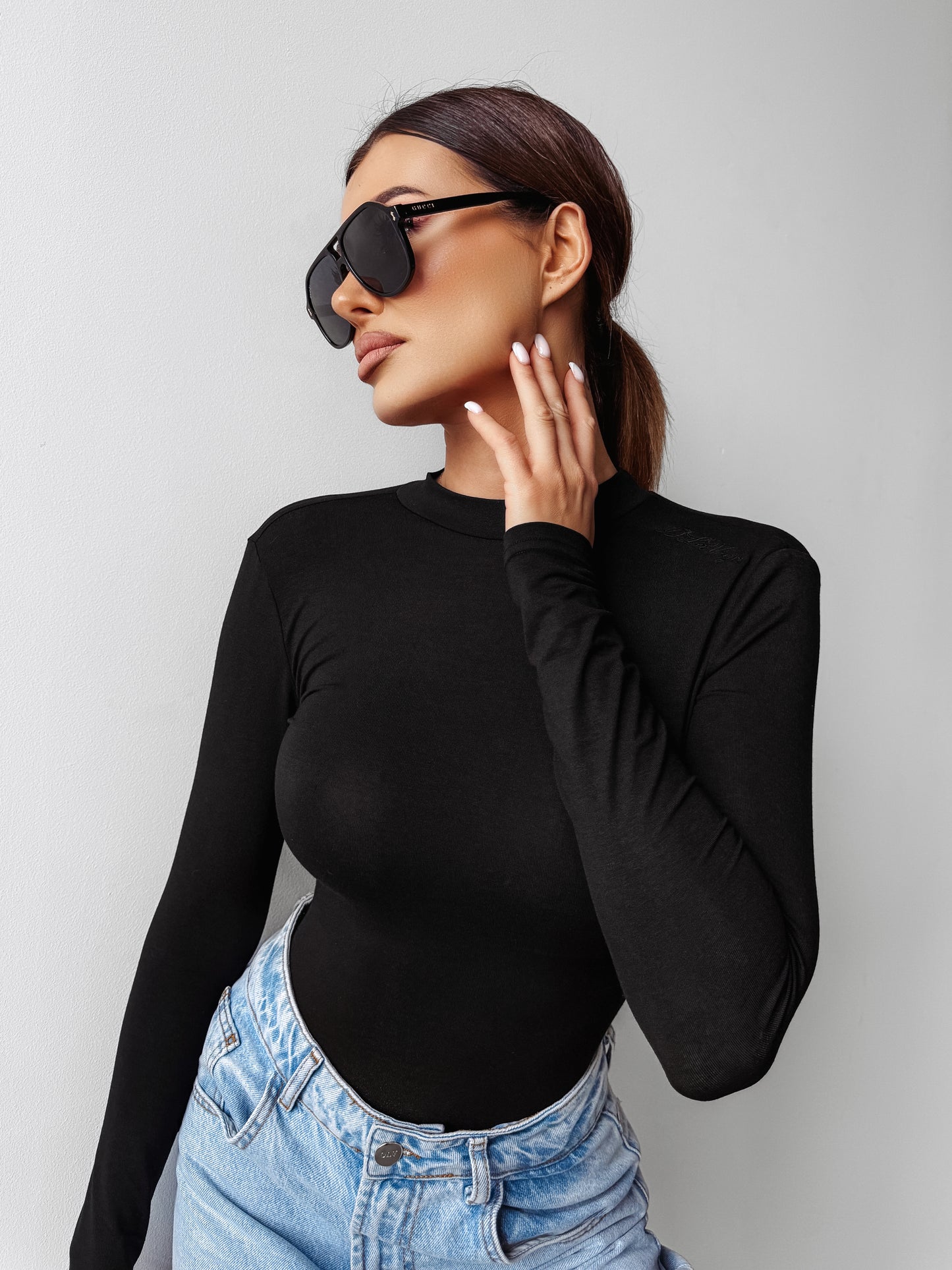Pelle Body Fekete
