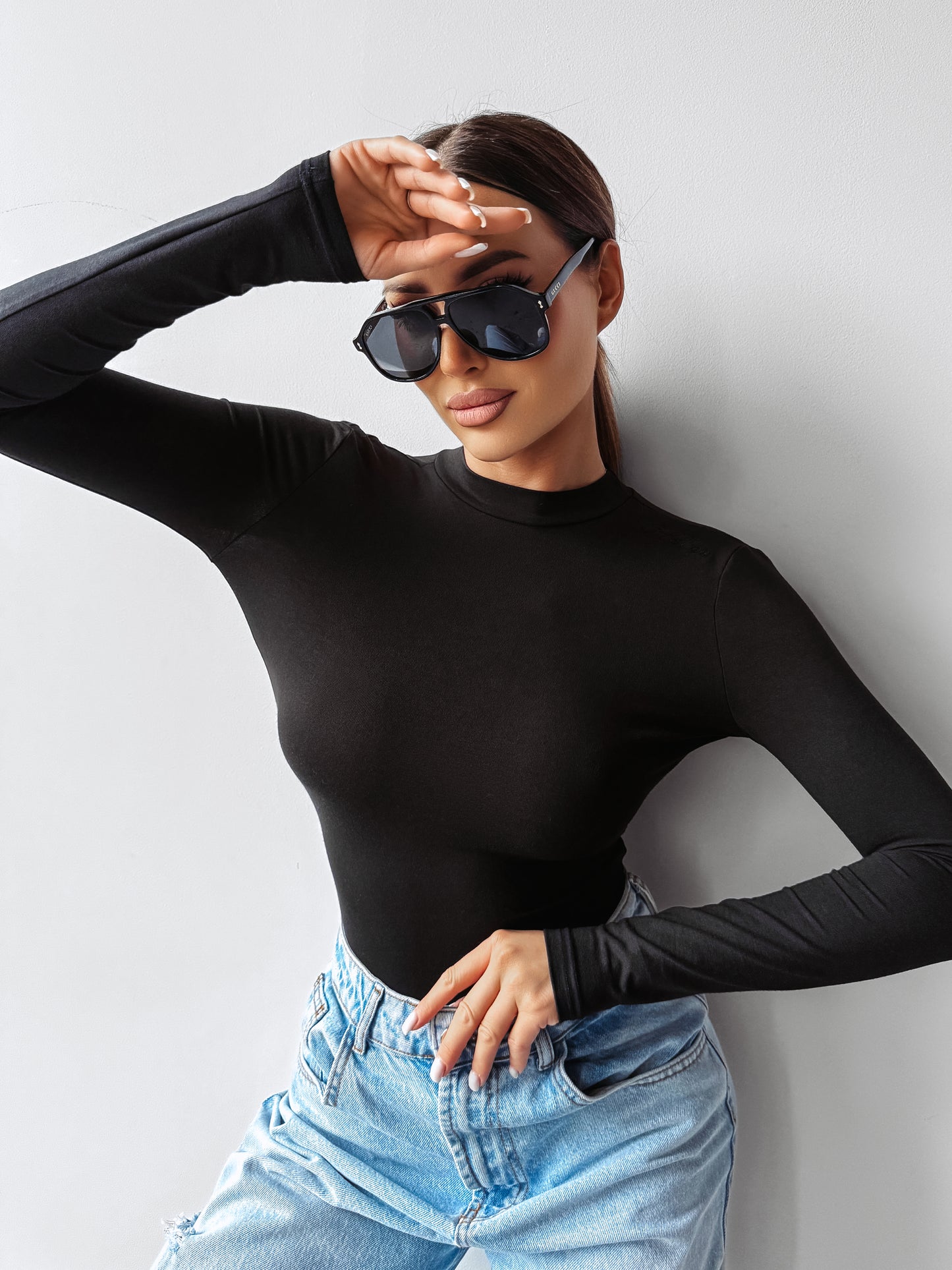 Pelle Body Fekete
