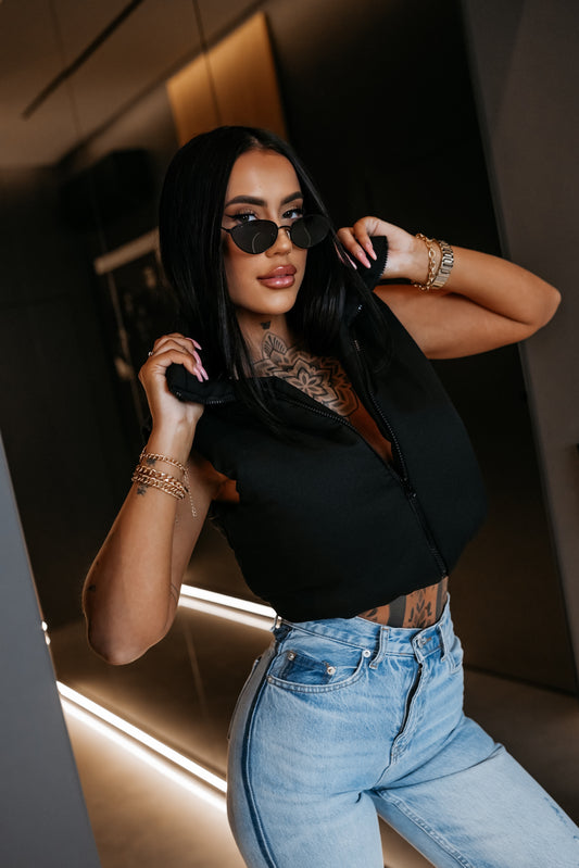 Amity Mellény Fekete