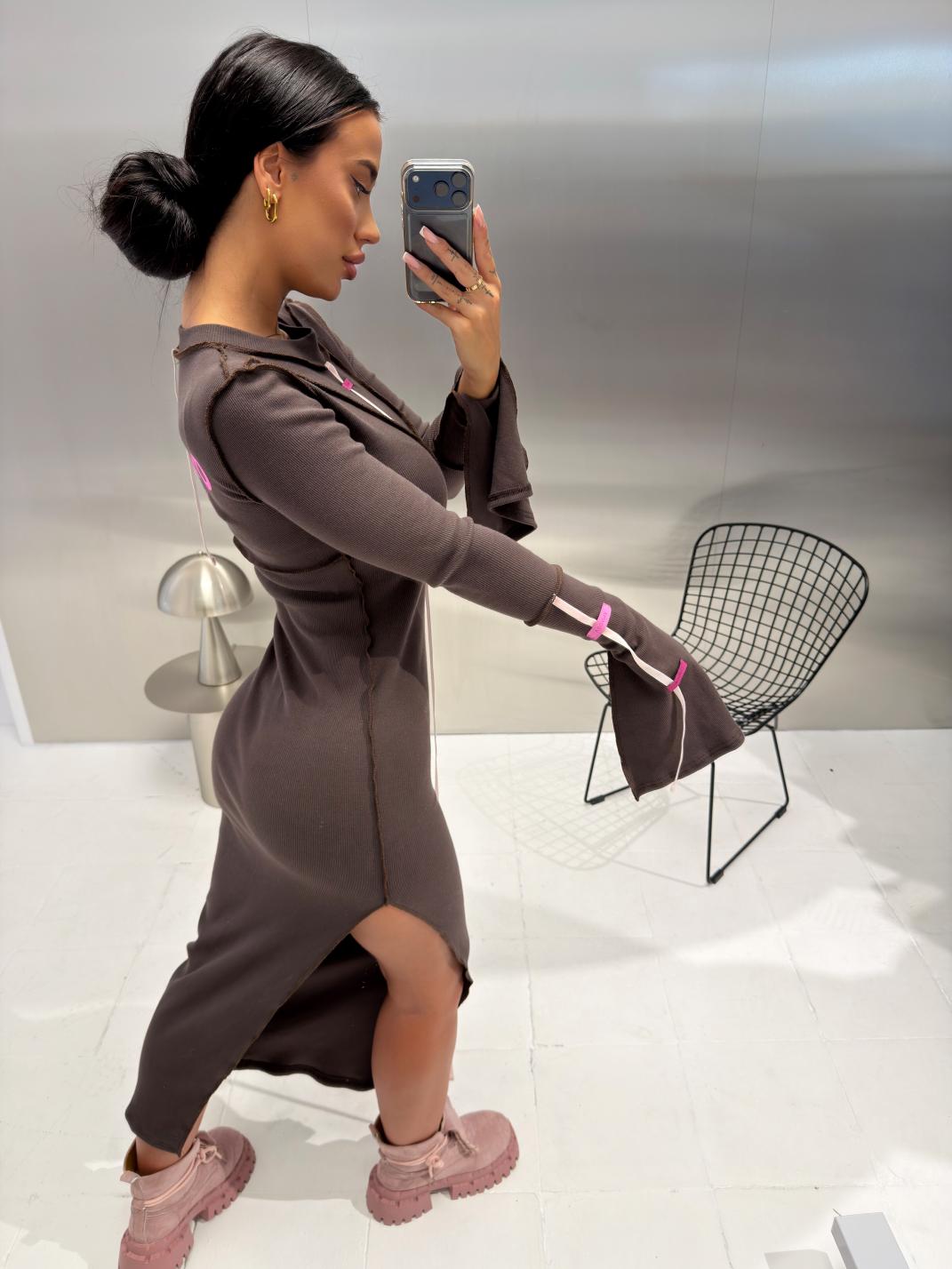 Savia Ruha Barna
